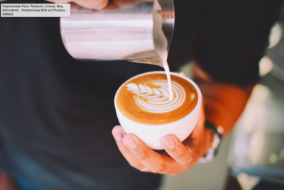 Il suffit de prononcer les mots magiques „S’il vous plaît“ et „Merci“ pour payer son café moins cher (photo : pexels.com)