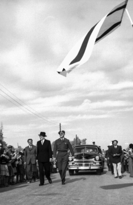 Visite en 1953 du président Yitz‘hak Ben-Tsvi  (Photo : Musée d’art du Néguev)