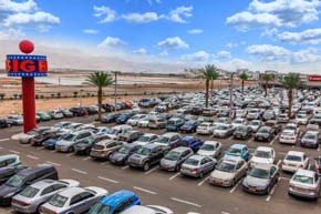 Bientôt, un centre d’achats BIG en ligne. Evidemment, de chez eux les clients rateront la vue extraordinaire sur le désert comme ici à Eilat (photo : presse)