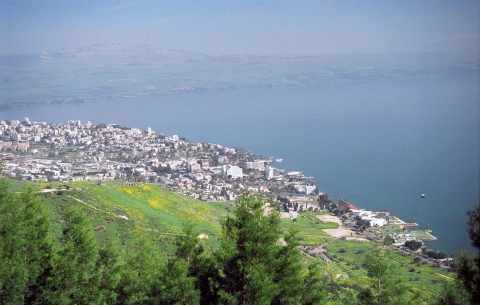 Le lac de Tibériade dans le nord d’Israël (photo : www.goisrael.com).