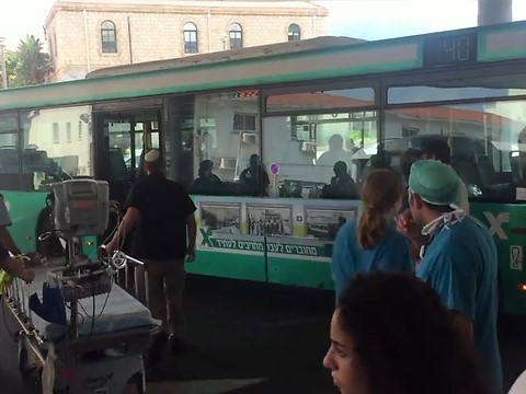 Il n’est pas courant de voir un bus s’arrêter devant les urgences de l’hôpital Rambam à Haïfa (photo : hôpital Rambam)