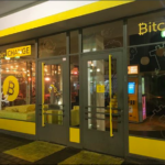 Succursale de change des Bitcoins sur Dizengoff à Tel-Aviv (photo : Andrea Rosen)
