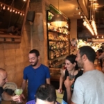 Les bars de Tel-Aviv sont toujours bondés (photo : KHC)