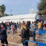 Files d’attente devant le centre de test de Tel-Aviv (photo : Na’hum Ciobotaru).