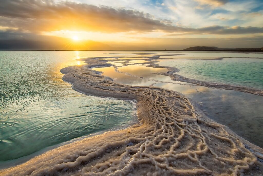 La mer Morte, l’un des lieux emblématiques d’Israël. Cette photo de Tzvika Stein fait partie de l’exposition.