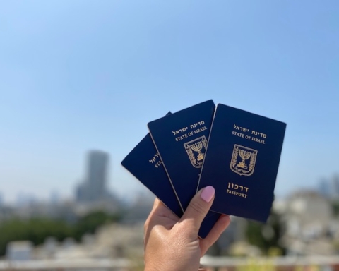 poser d’un nouveau passeport est un précieux atout à l’heure actuelle (photo : KHC)